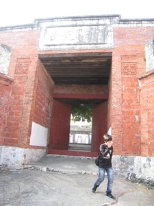 門